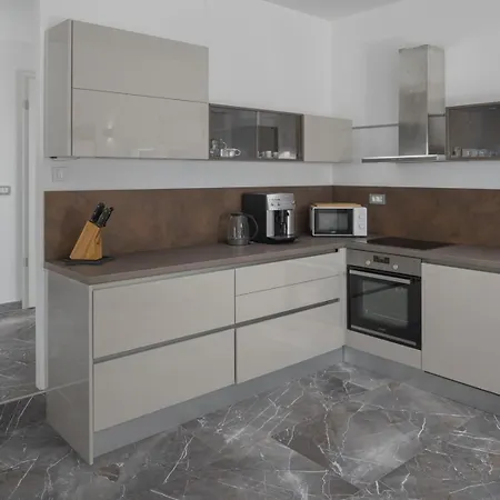 ヴィラ Nina ポレッチ